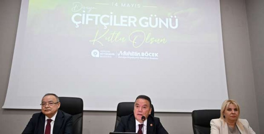 BAŞKAN MUHİTTİN BÖCEK ÇİFTÇİLERLE BİR ARAYA GELDİ