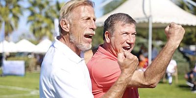 6. Efsaneler Kupası’nın şampiyonu Galatasaray oldu.