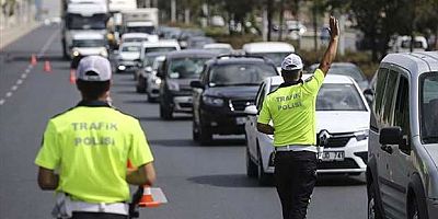 Agresif sürücüler Antalya polisinin denetimine takıldı