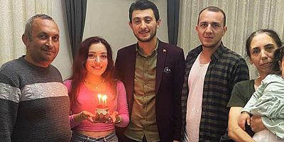 Ak Gençlikten yeni seçmenlere anlamlı ziyaret 