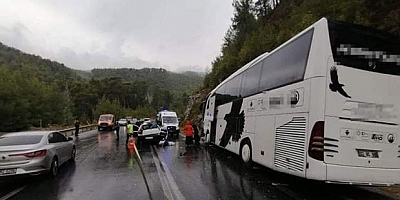 Akseki yolundaki feci kaza iki can aldı