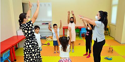 Anka kuşlarının terapi eğitimleri sürüyor