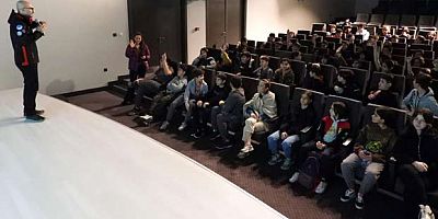 ANTALYA BİLİM MERKEZİ’NDE KUTUP DERSİ