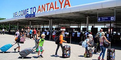 Antalya’ya havayoluyla 2 milyon turist 