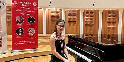 BÜYÜKŞEHİR’İN PİYANİSTLERİ ANKARA’DAN ÖDÜLLE DÖNDÜ