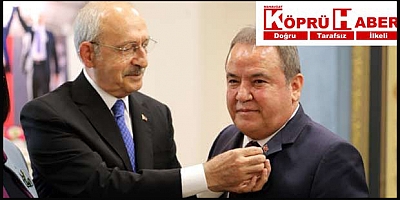    CHP lideri Kılıçdaroğlu  Muhittin Böcek’e nazar boncuğu taktı