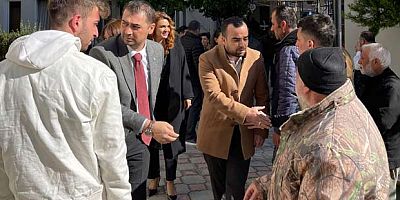İYİ Parti Manavgat İlçe Teşkilatı depremzedeleri yalnız bırakmıyor.