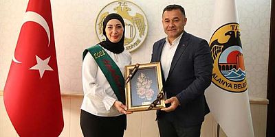 KARDEŞ ŞEHRİN ELMA KRALİÇESİ’NDEN BAŞKAN YÜCEL’E ZİYARET