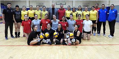KEPEZ’DE VOLEYBOL ATEŞİ YENİDEN YAKILDI