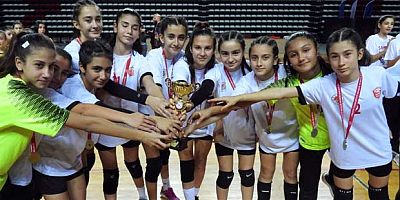 Kepez hentbolda 2 kere şampiyon