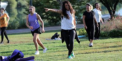 Manavgat Belediyesi’nden ırmak manzaralı sabah sporu