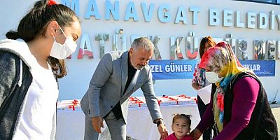 Manavgat belediyesi’nden yangınzede öğrencilere tablet