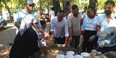 Memleket Partisi Manavgat İlçe Örgütü Aşure ikramında bulundu.
