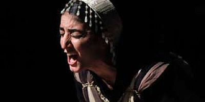 Tiyatro öğrencileri seyirciden tam not aldı