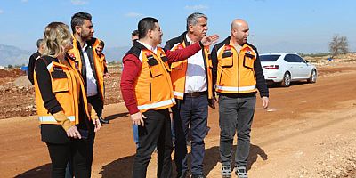 TÜTÜNCÜ: “KEPEZ’DE HİZMETLER İLERİCİ MANTIKLA YAPILIYOR”