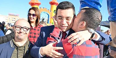 TÜTÜNCÜ, ÖZEL ÇOCUKLARLA LUNAPARK’TA BULUŞTU 