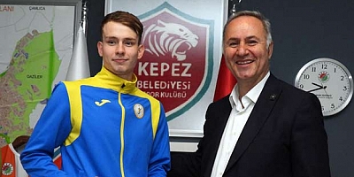 Ukraynalı yüzücünün sponsoru Kepez Belediyesi